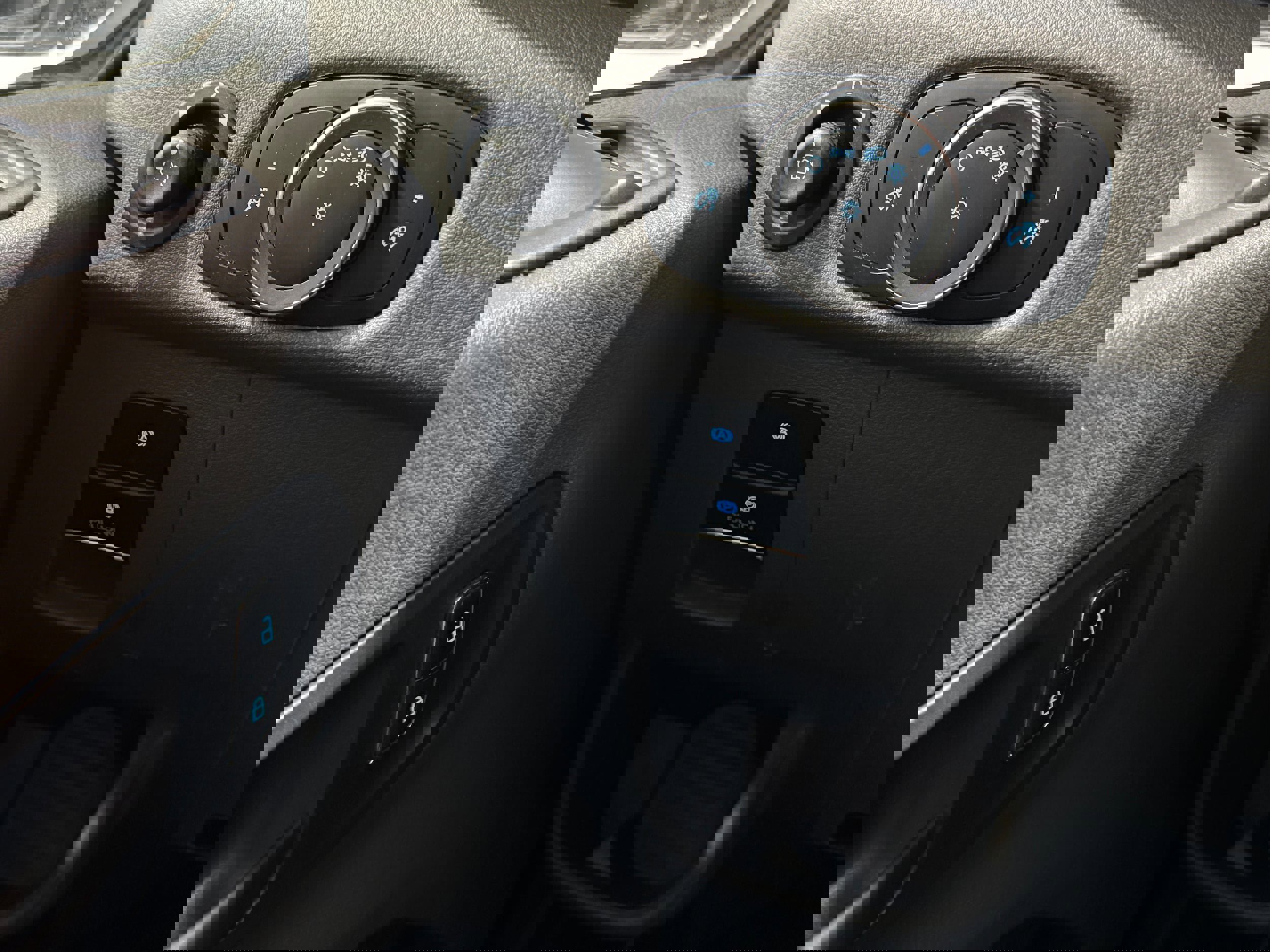 Used 2022 Ford Transit 350 148 High Roof AWD w/ Load Area Protection Package image 3