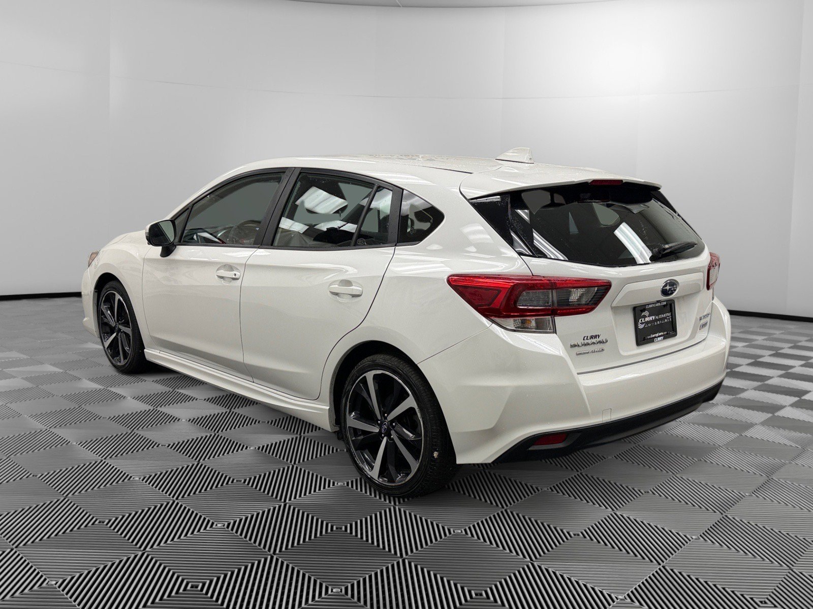 Used 2023 Subaru Impreza 2.0i Sport image 3