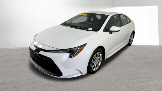 Used 2024 Toyota Corolla LE FWD image 4