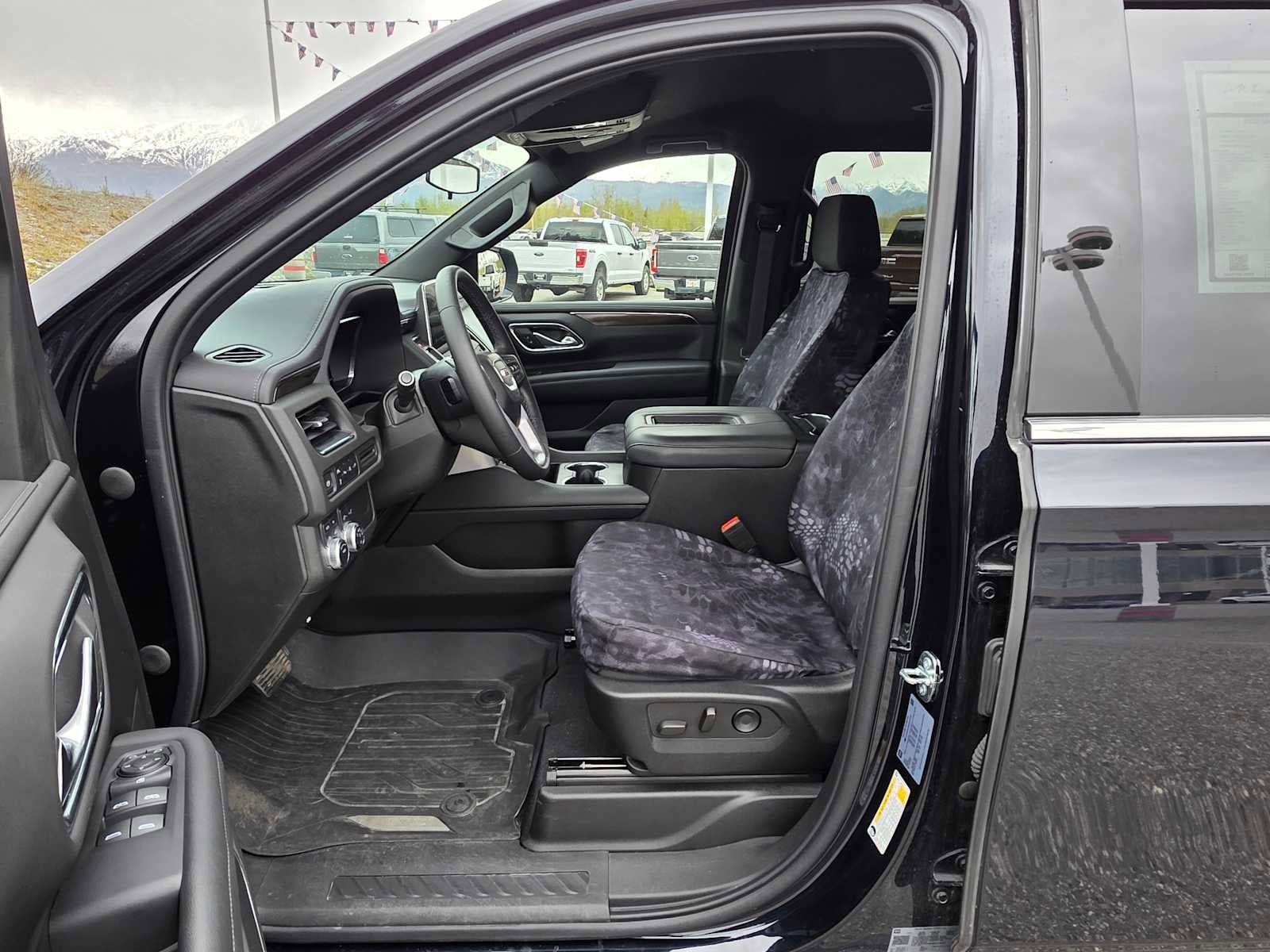 Used 2022 GMC Yukon SLE AWD/4WD image 20