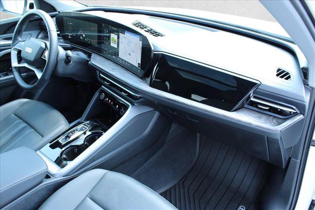 Certified 2025 Audi Q5 Premium w/ Convenience Package AWD/4WD image 28