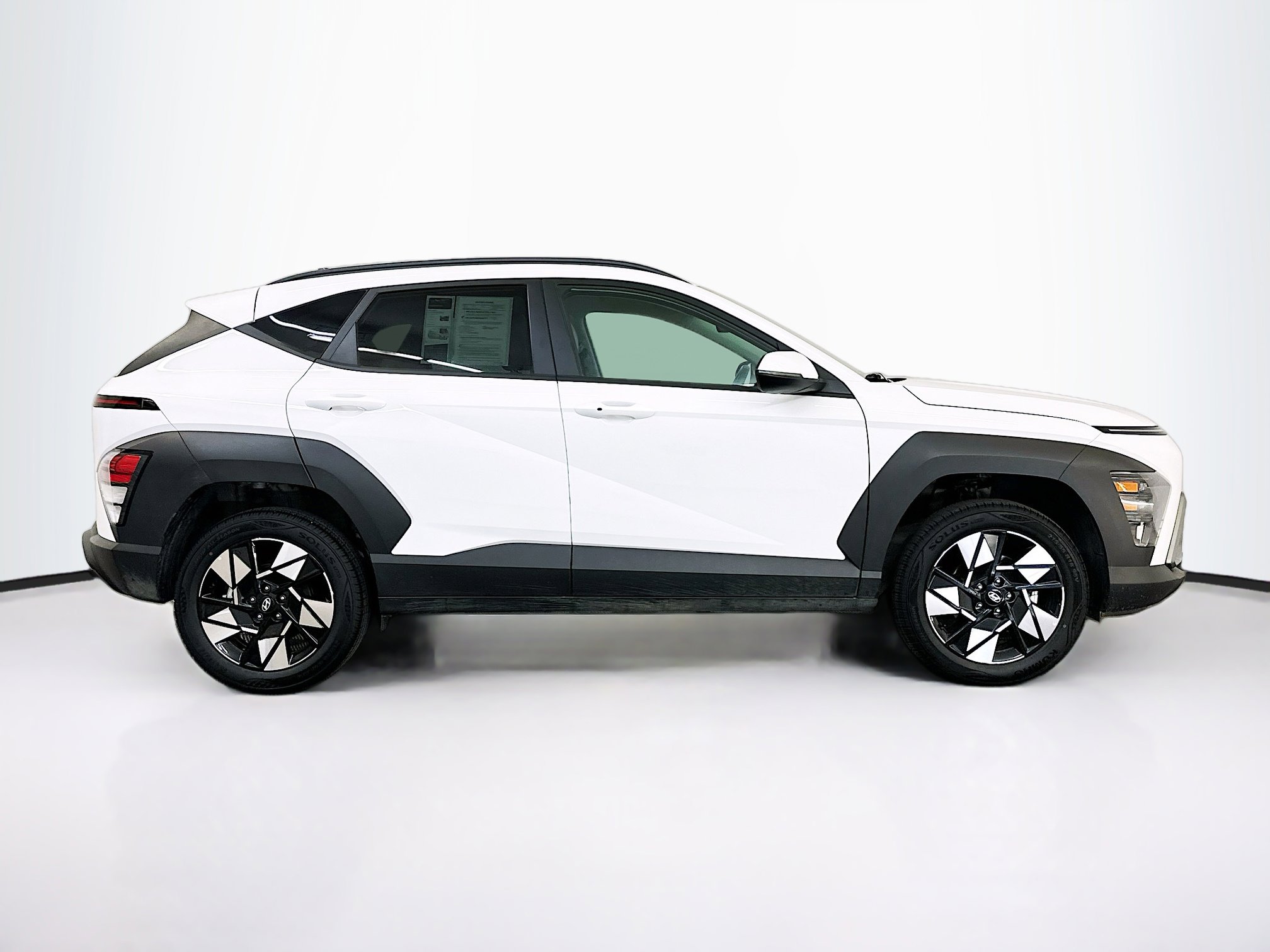 Used 2025 Hyundai Kona SEL image 10