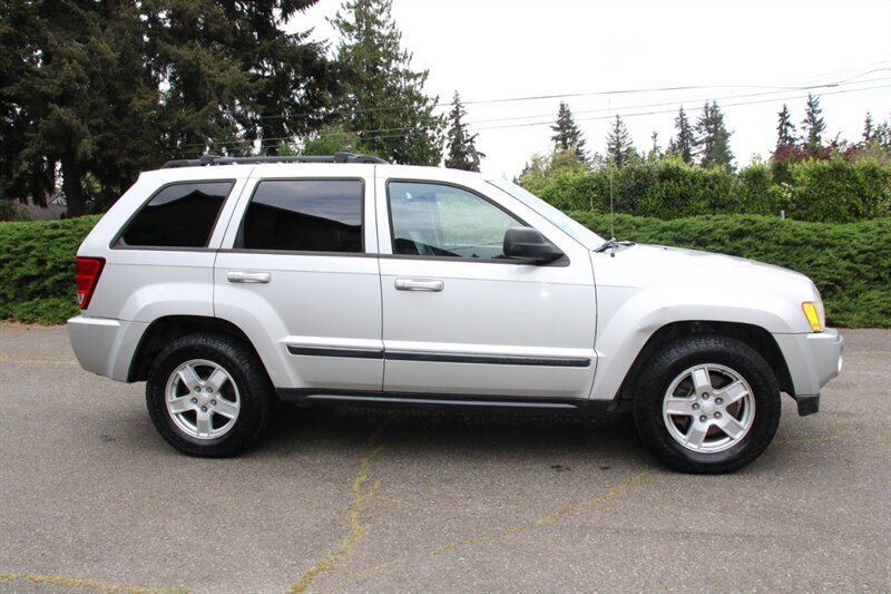 Used 2007 Jeep Grand Cherokee Laredo RWD image 12