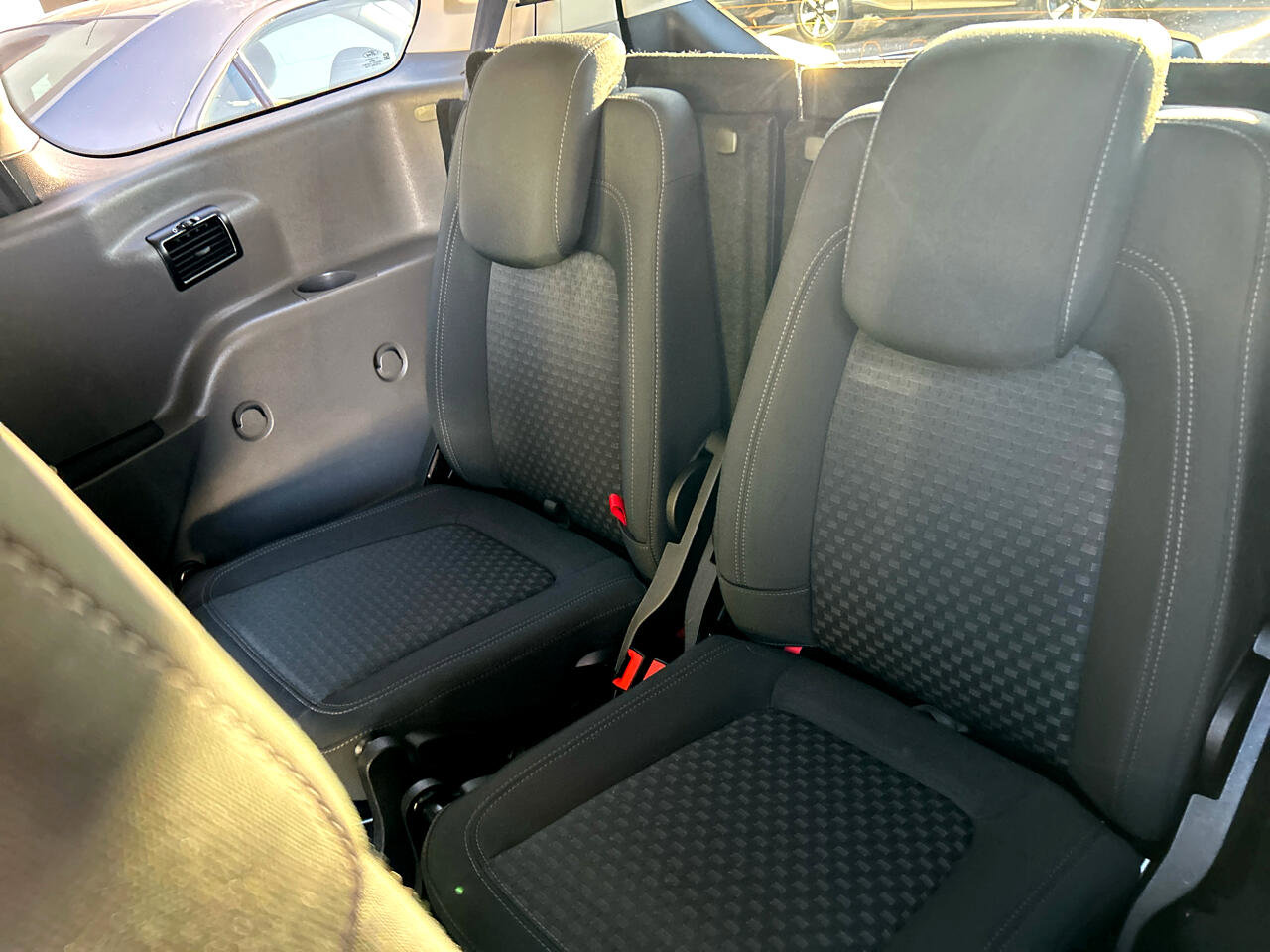 Used 2021 Ford Transit Connect XLT image 10