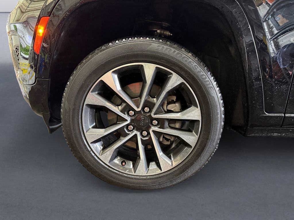 Used 2023 Jeep Grand Cherokee L Overland image 10