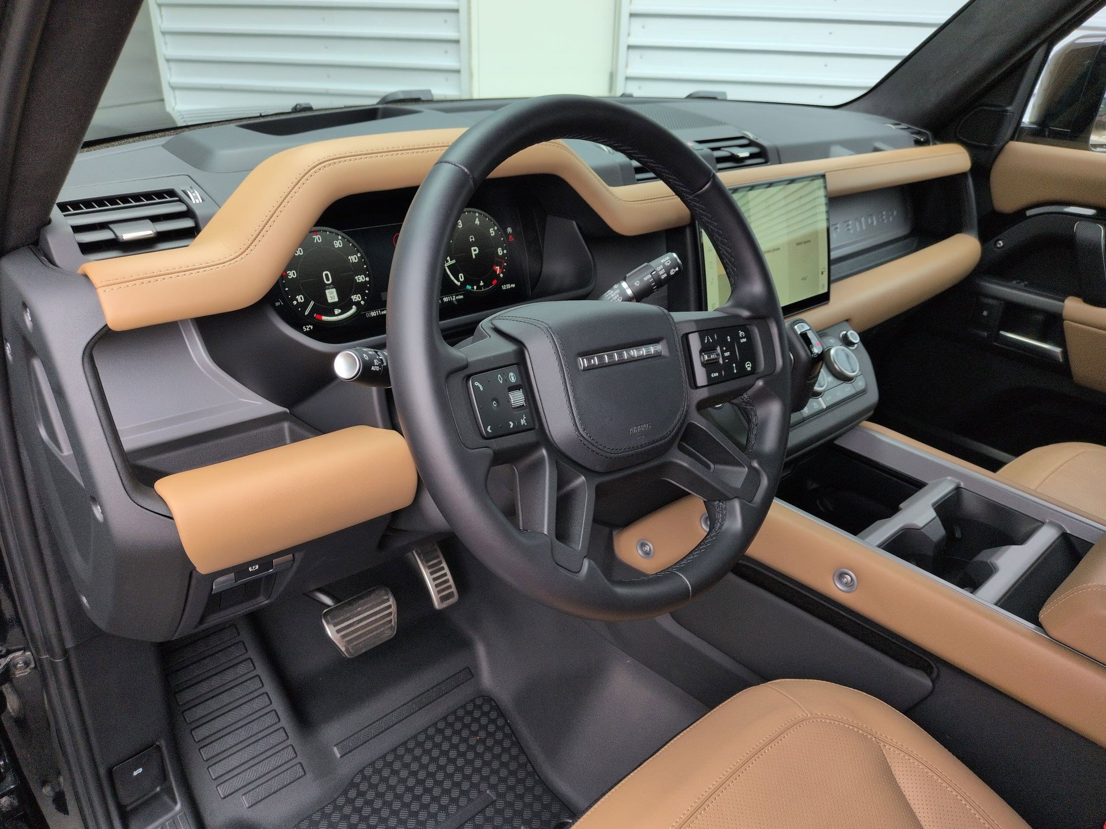 Used 2025 Land Rover Defender 130 X image 14