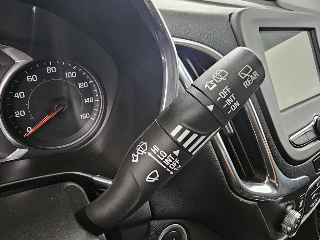 Used 2019 Chevrolet Equinox LT FWD image 34