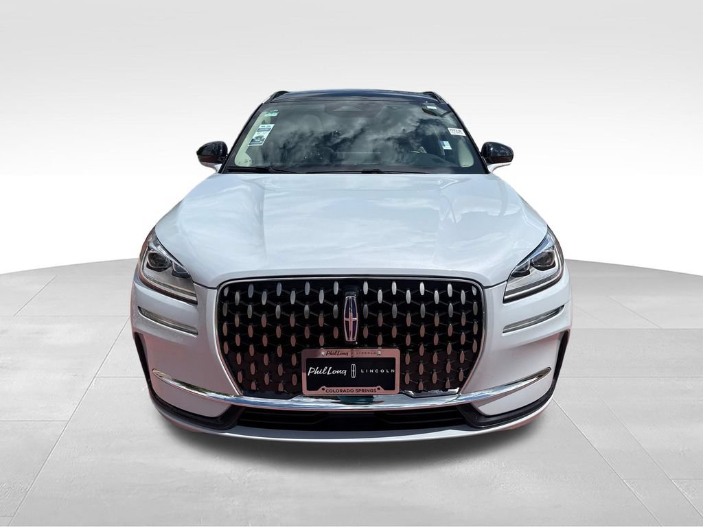 Certified 2025 Lincoln Corsair Grand Touring AWD/4WD image 2