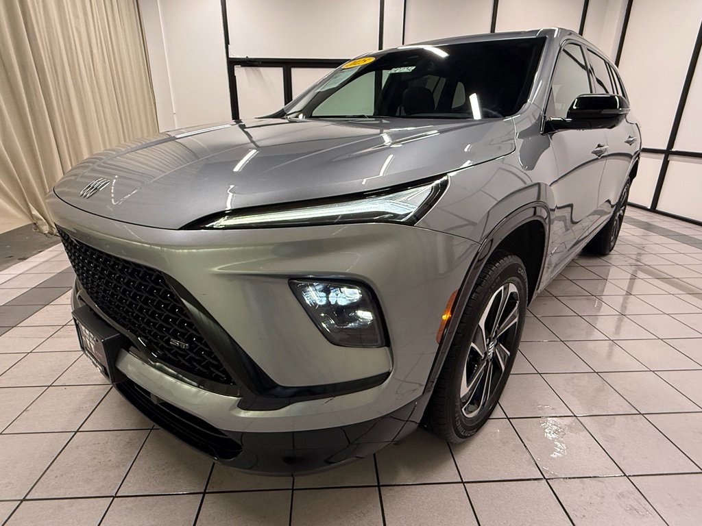 Certified 2025 Buick Enclave Sport Touring image 10