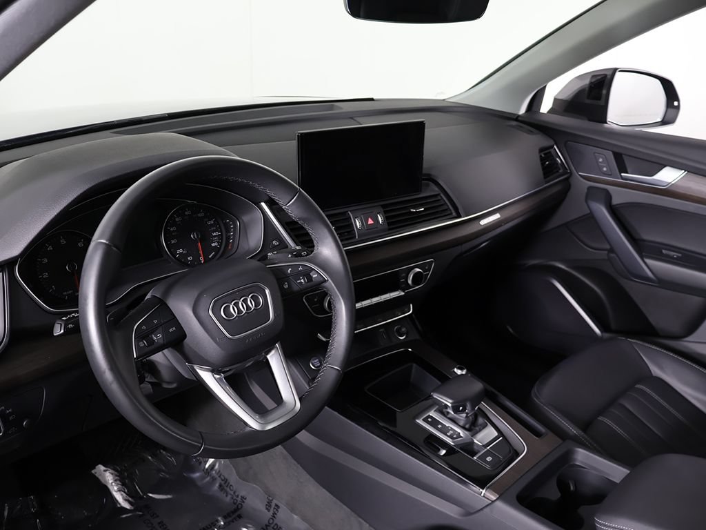 Used 2023 Audi Q5 2.0T Premium w/ Convenience Package AWD/4WD image 24