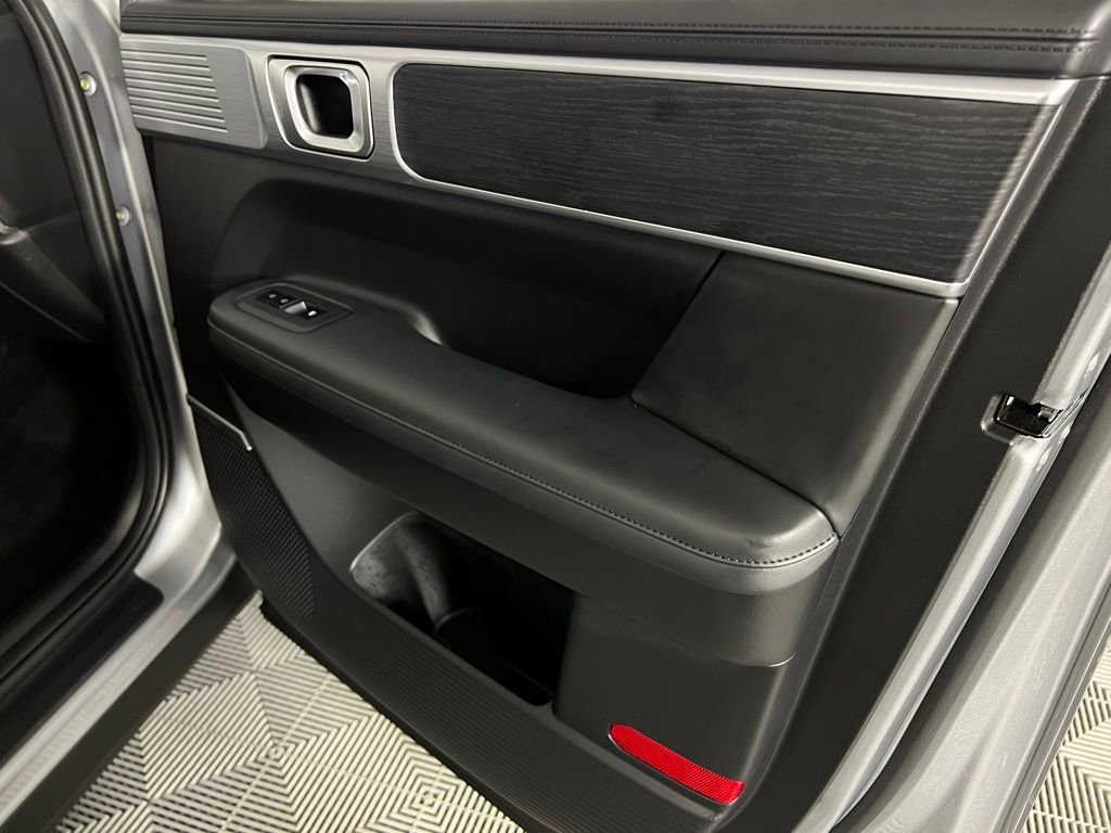 Used 2024 Hyundai Santa Fe Limited image 35