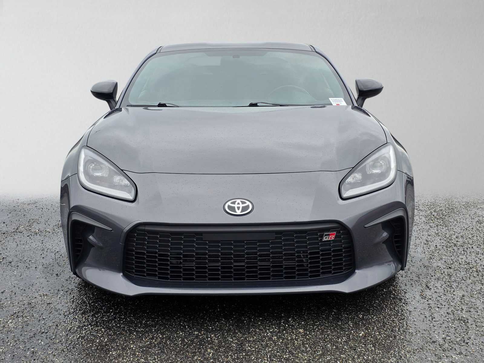 Used 2023 Toyota GR86 w/ ALL Weather Mat Package (TMS) RWD image 8