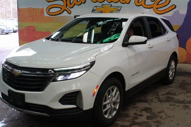 Used 2022 Chevrolet Equinox LT image 2