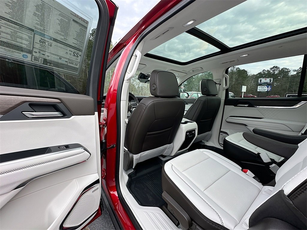 New 2026 GMC Acadia Denali w/ Super Cruise Package image 4