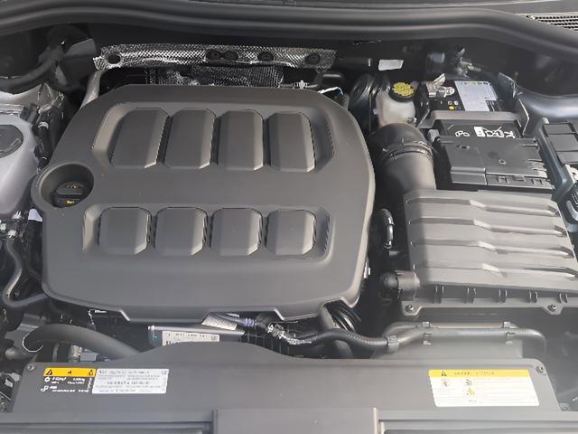 New 2025 Volkswagen Tiguan SE image 26