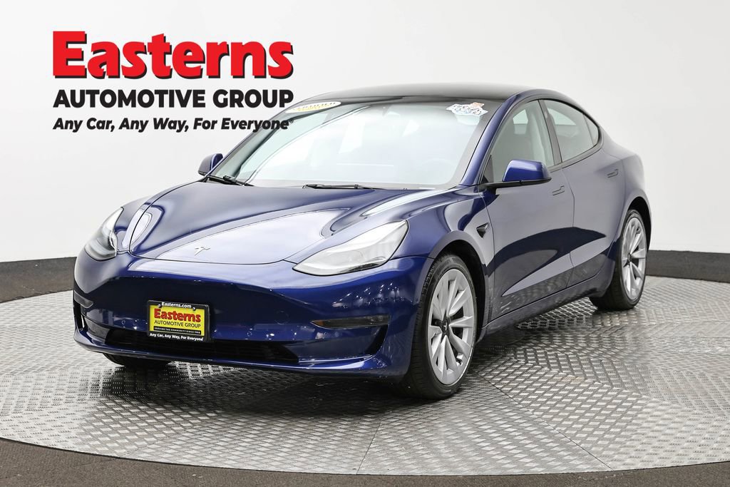 Used 2022 Tesla Model 3 Standard Range RWD image 1