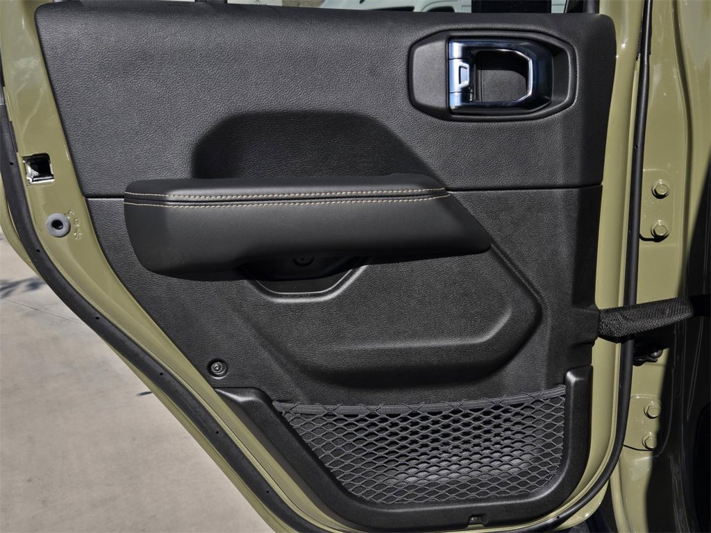 New 2025 Jeep Gladiator Sport image 12