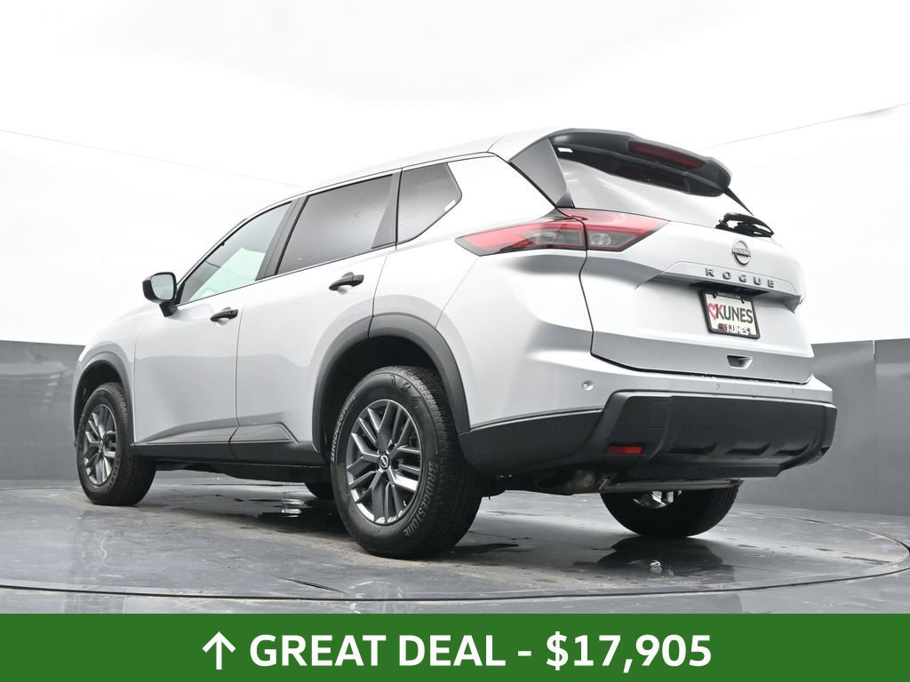 Used 2024 Nissan Rogue S FWD image 41
