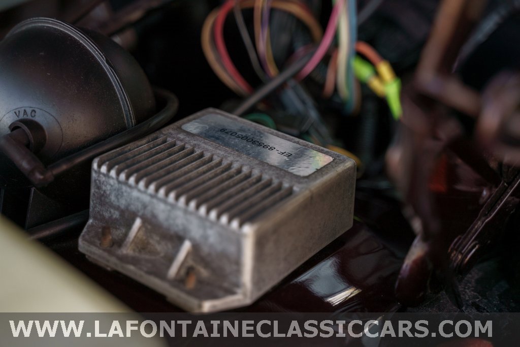 Used 1991 Jeep Grand Wagoneer Base image 58