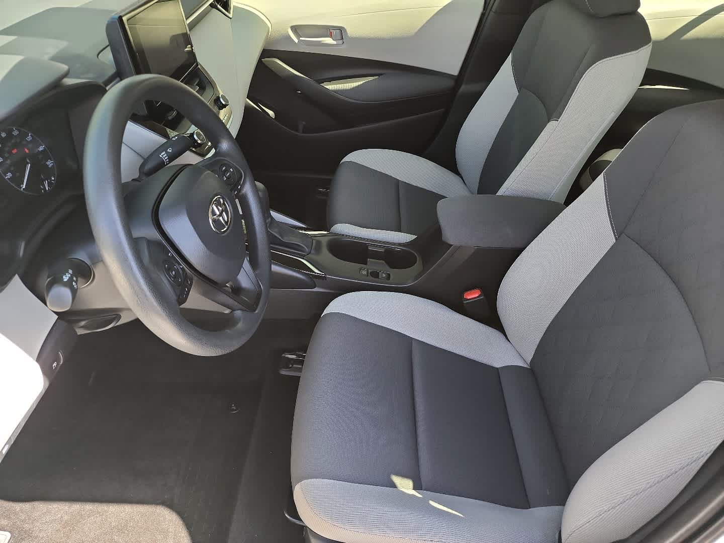 Used 2023 Toyota Corolla LE w/ Carpet Mat Package (TMS) AWD/4WD image 15