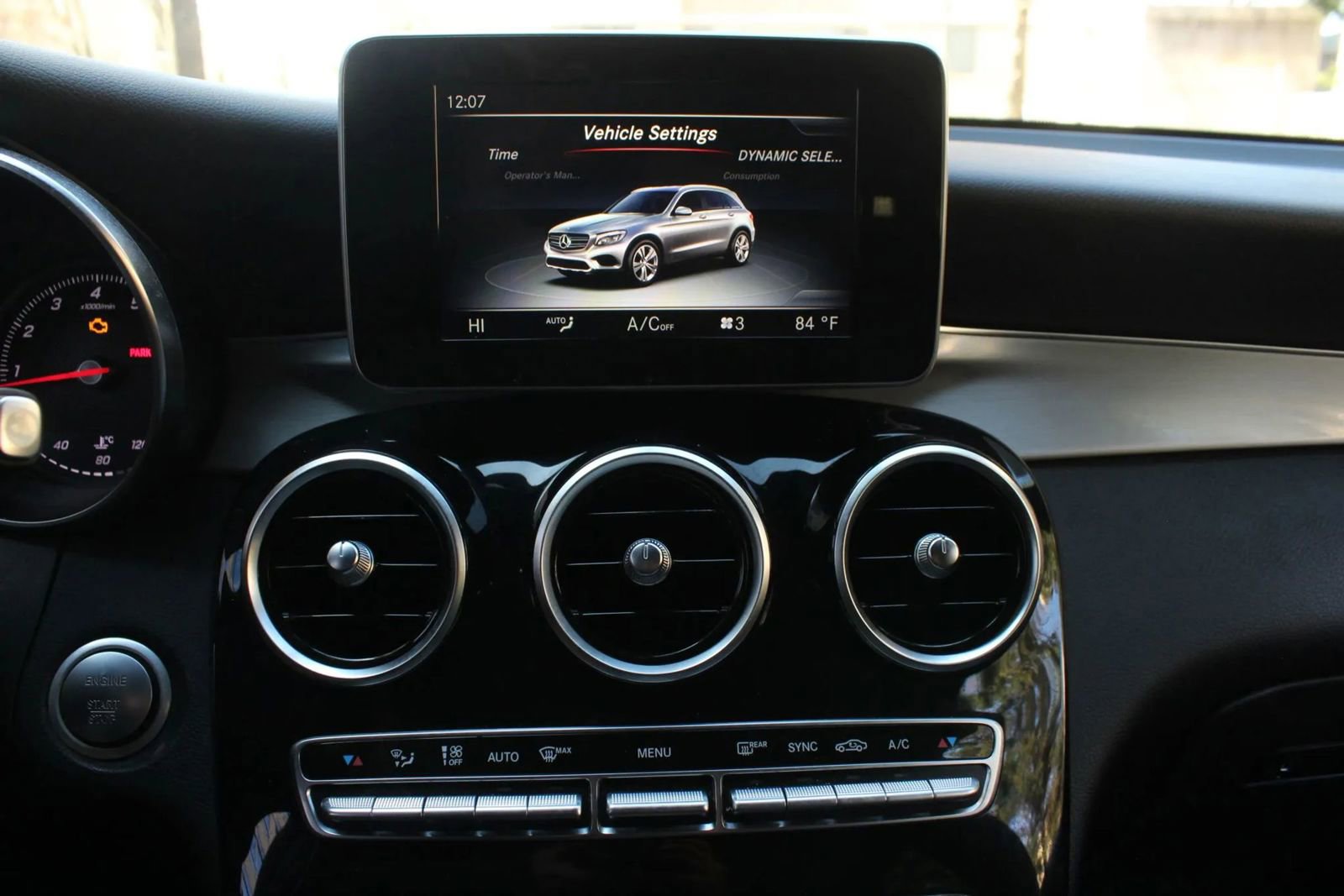 Used 2017 Mercedes-Benz GLC 300 4MATIC w/ Premium 1 Package image 33