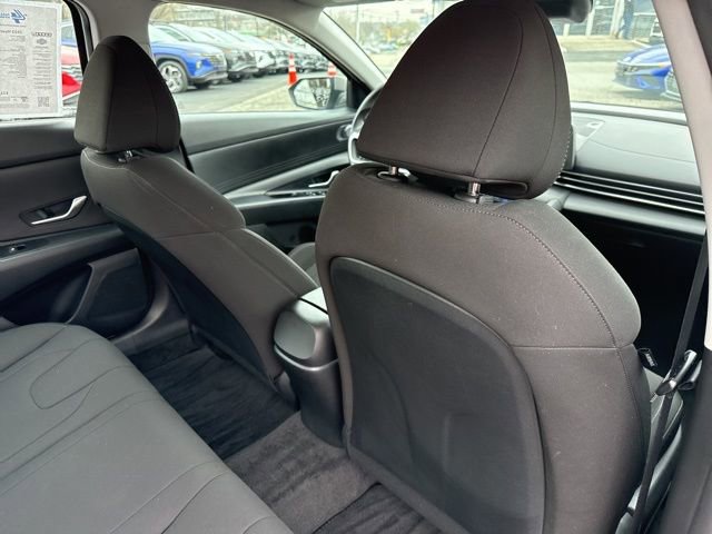 Used 2023 Hyundai Elantra SEL image 21