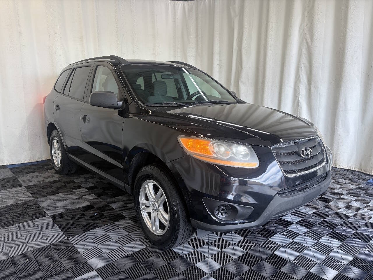 Used 2011 Hyundai Santa Fe GLS AWD/4WD image 3