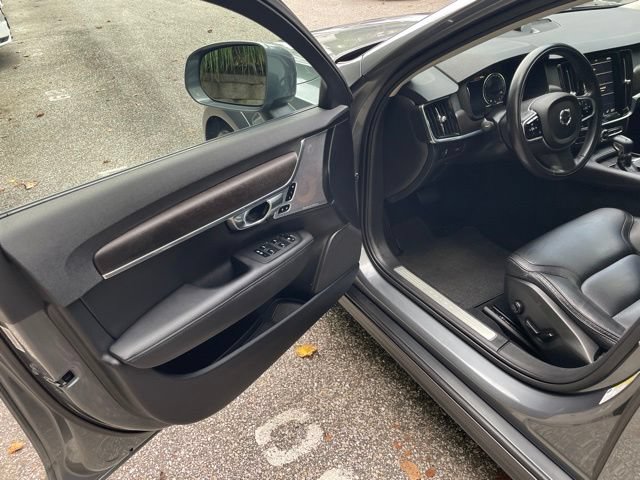 Used 2018 Volvo V90 T6 Cross Country w/ Convenience Package AWD/4WD image 10