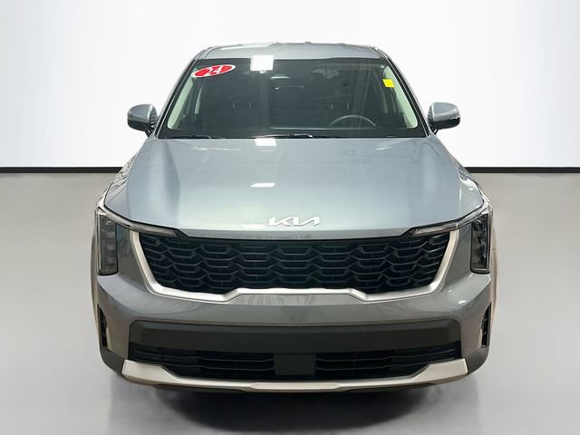 Used 2024 Kia Sorento LX image 4