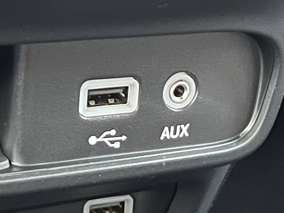 Used 2020 Chrysler Pacifica Touring-L Plus image 30