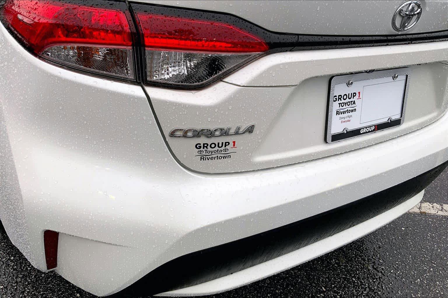 Used 2020 Toyota Corolla LE FWD image 30