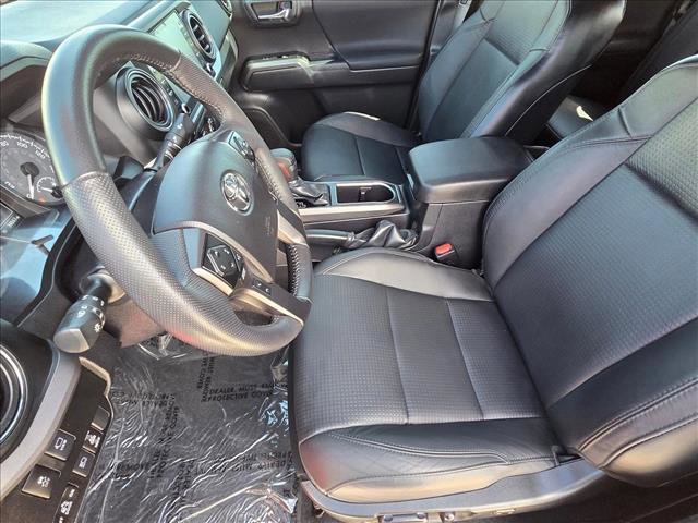 Certified 2022 Toyota Tacoma TRD Off-Road w/ TRD Premium Off Road Package AWD/4WD image 15
