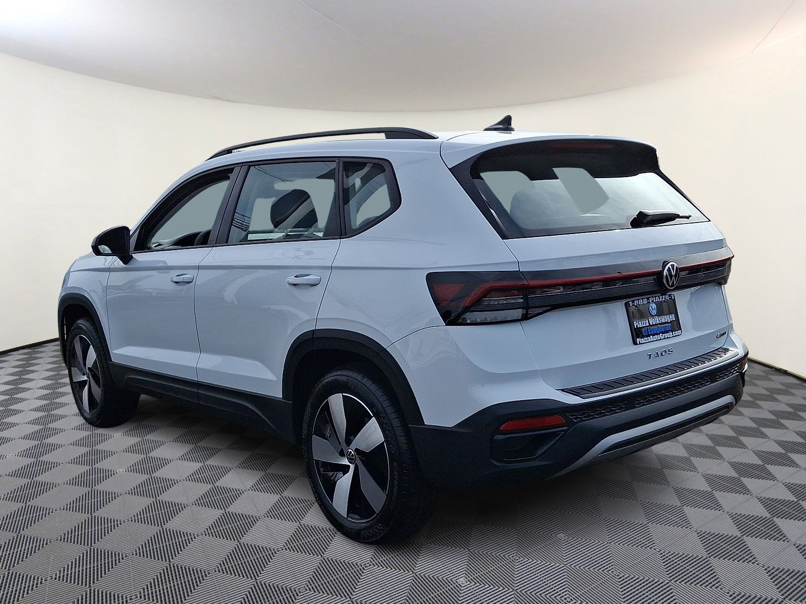 Certified 2025 Volkswagen Taos S AWD/4WD image 5