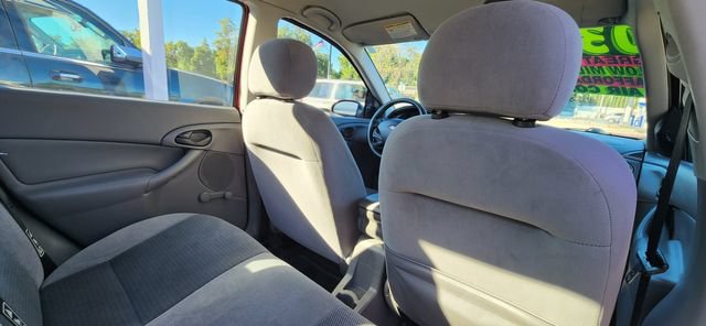 Used 2003 Ford Focus LX FWD image 12