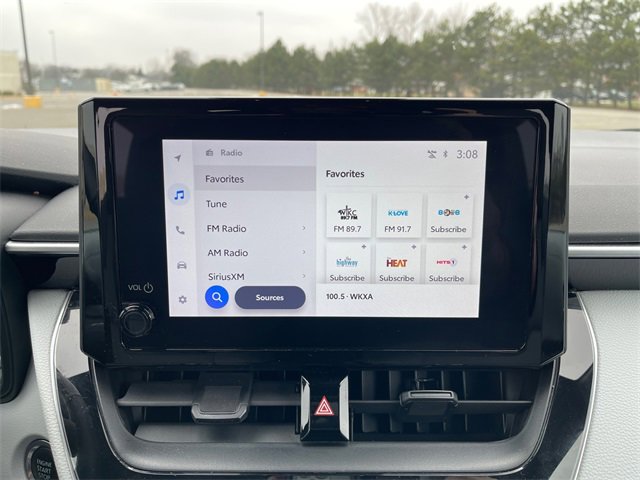 Used 2024 Toyota Corolla SE image 25