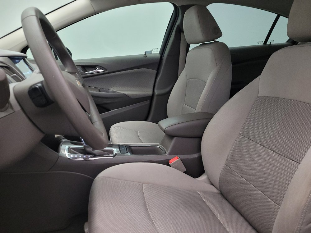 Used 2018 Chevrolet Cruze LT FWD image 17