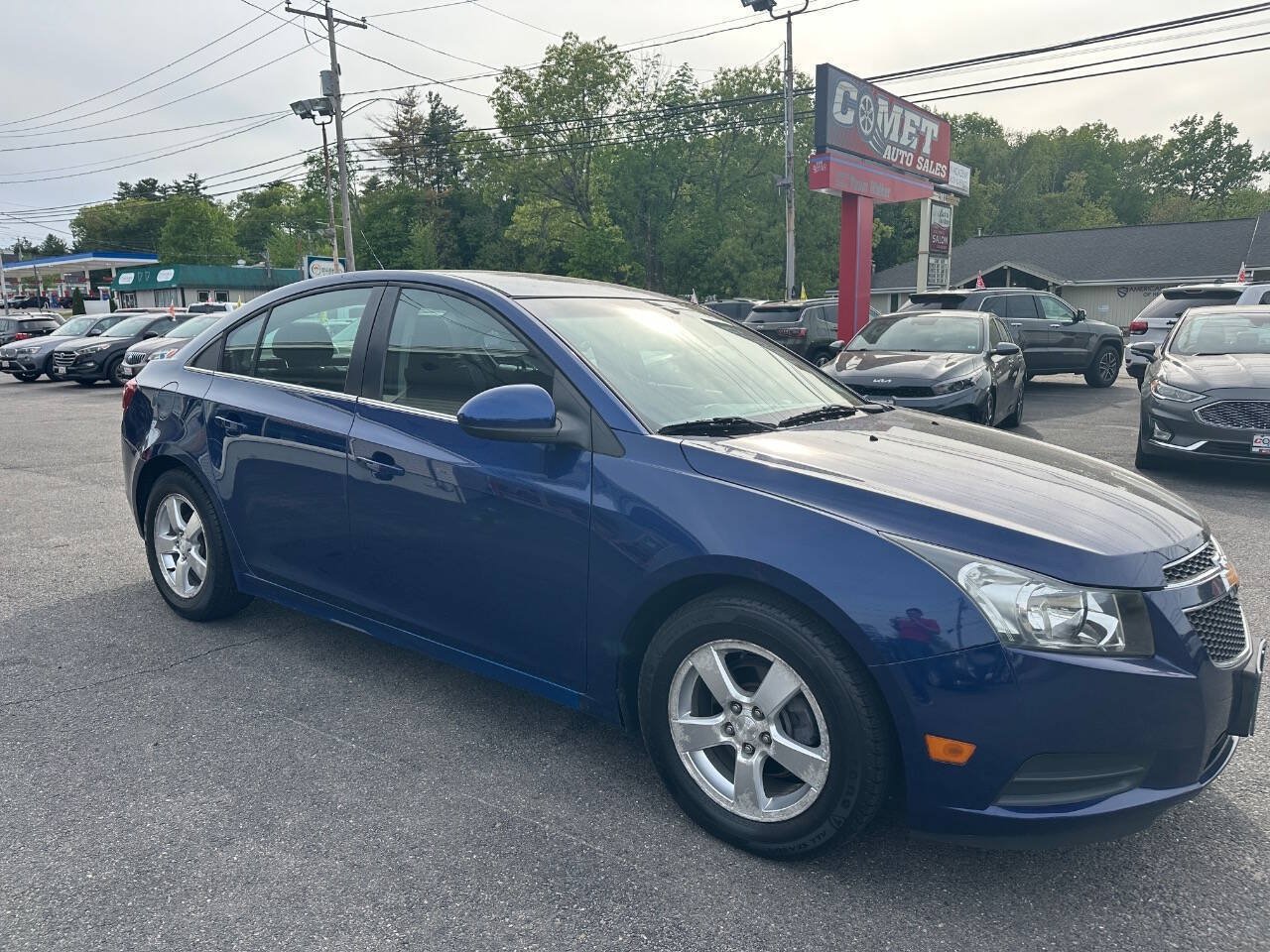 Used 2013 Chevrolet Cruze LT FWD image 1