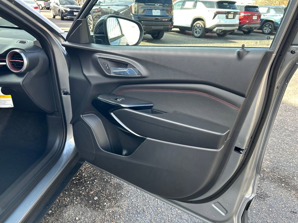 New 2026 Chevrolet Trax RS w/ Driver Confidence Package image 28
