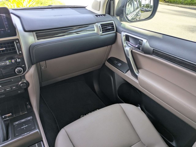 Used 2023 Lexus GX 460 Premium w/ Premium Plus Package AWD/4WD image 17