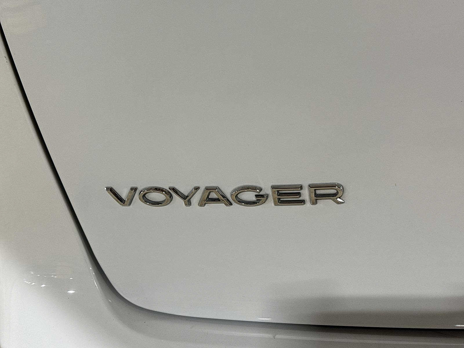 Used 2023 Chrysler Voyager LX FWD image 26