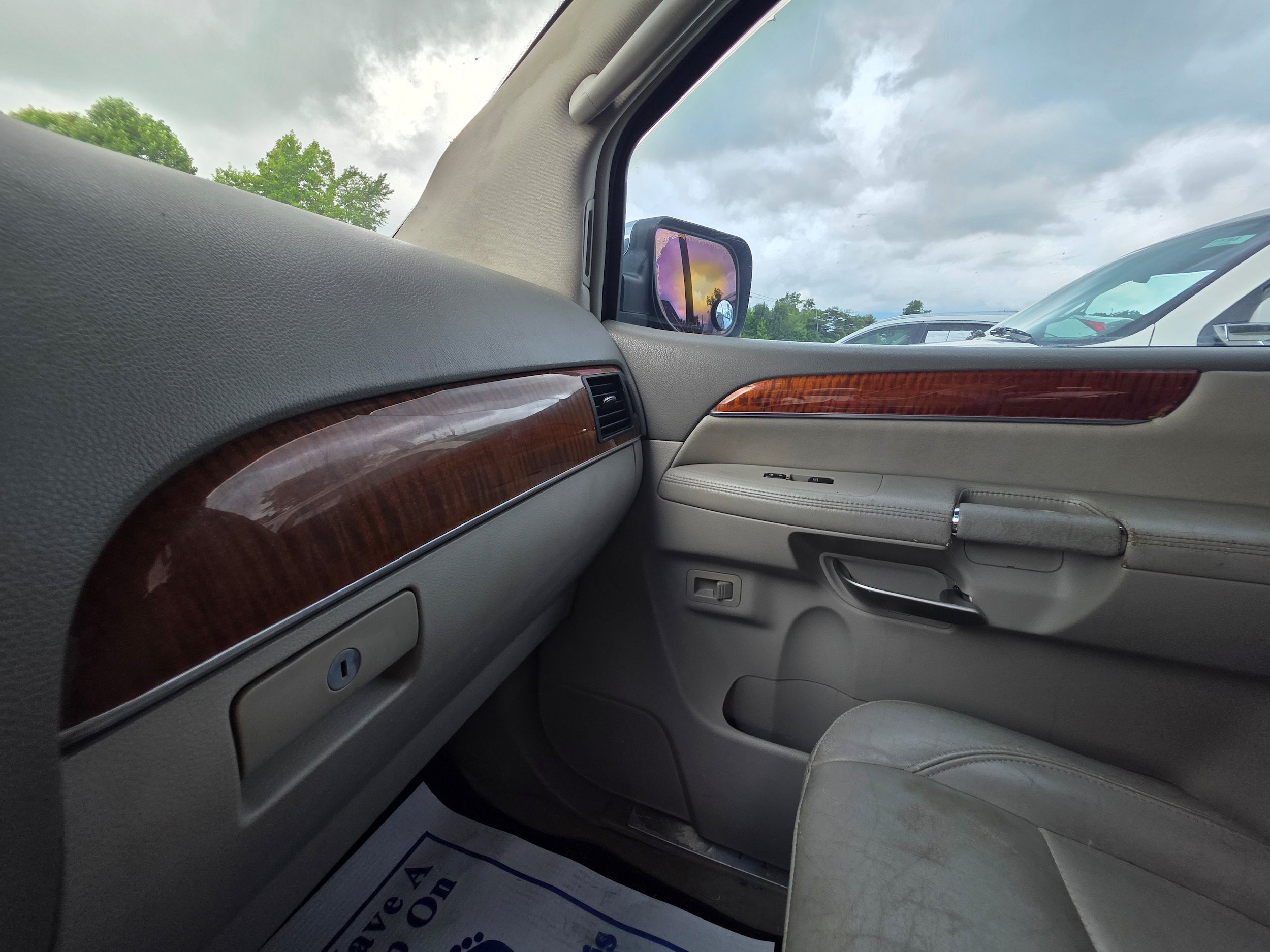 Used 2008 INFINITI QX56 4WD w/ Technology Pkg image 13