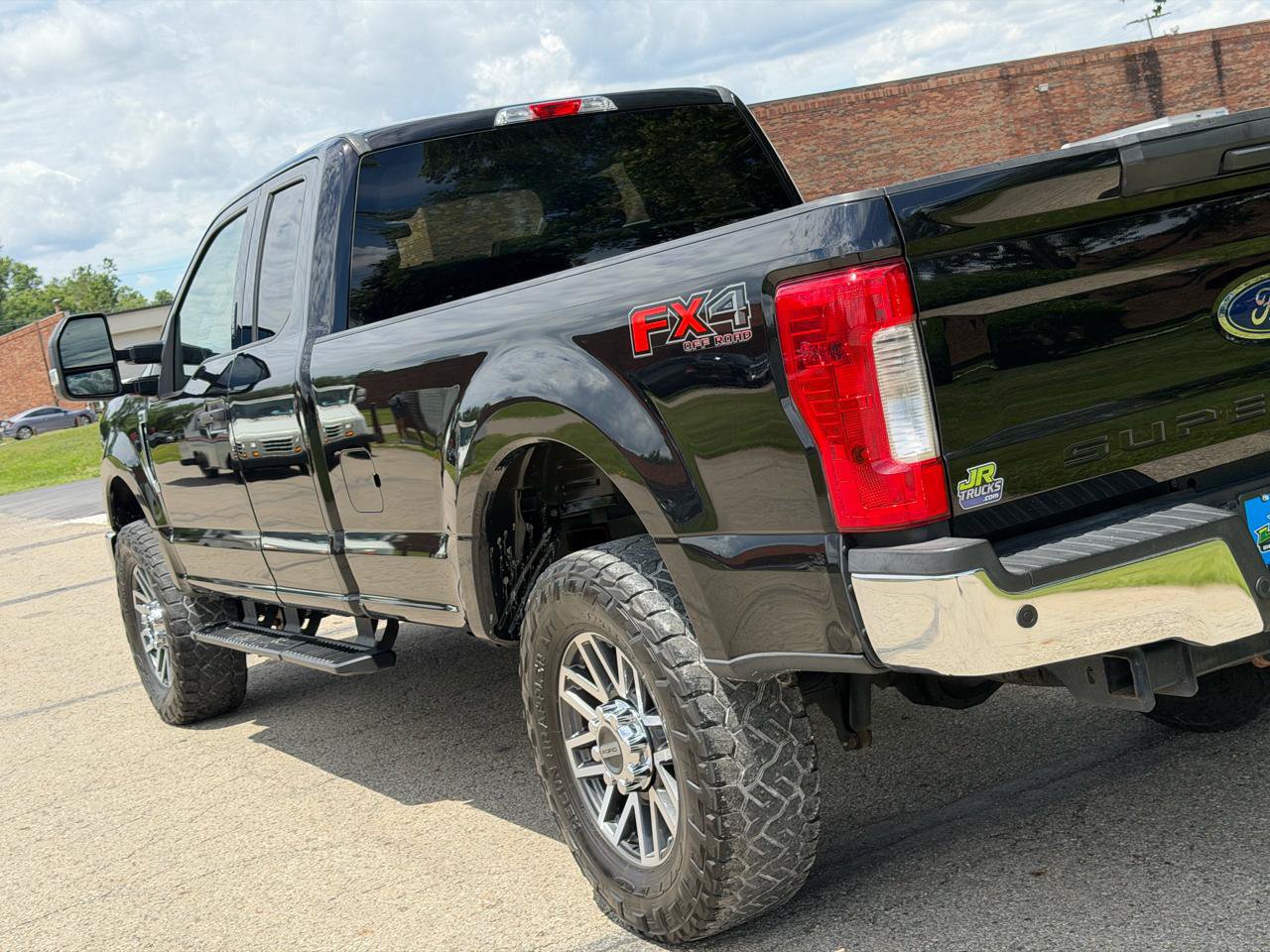 Used 2019 Ford F250 XLT w/ XLT Value Package AWD/4WD image 32