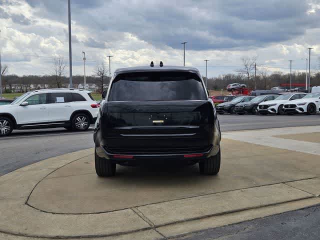 Used 2025 Land Rover Range Rover SE AWD/4WD image 7