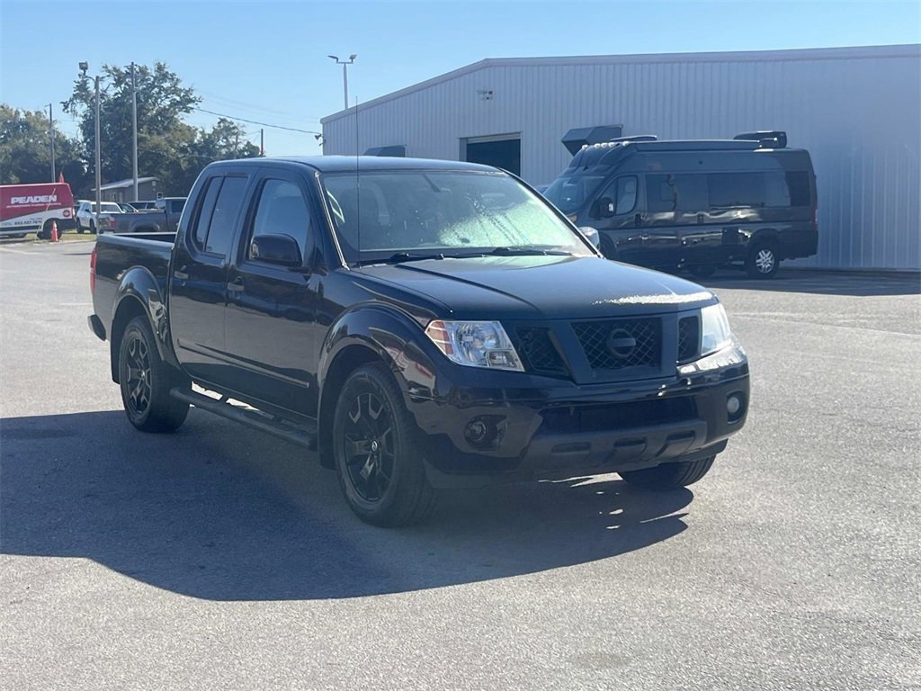 Used 2020 Nissan Frontier SV w/ Midnight Edition Floor Mats image 7