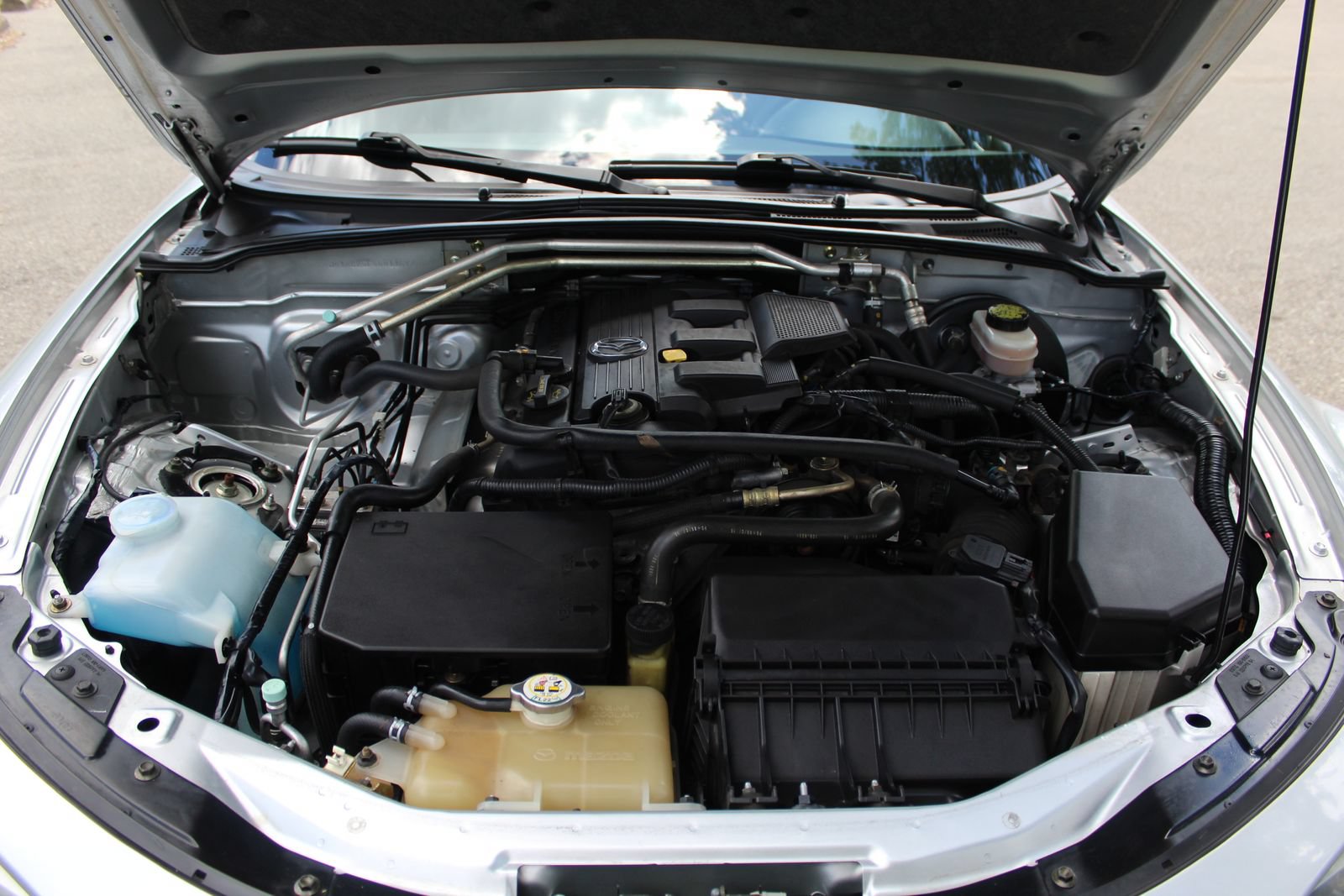 Used 2006 MAZDA MX-5 Miata Touring RWD image 20