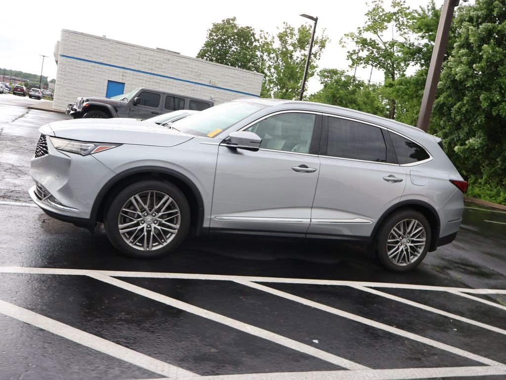 Used 2024 Acura MDX SH-AWD w/ Advance Package image 4