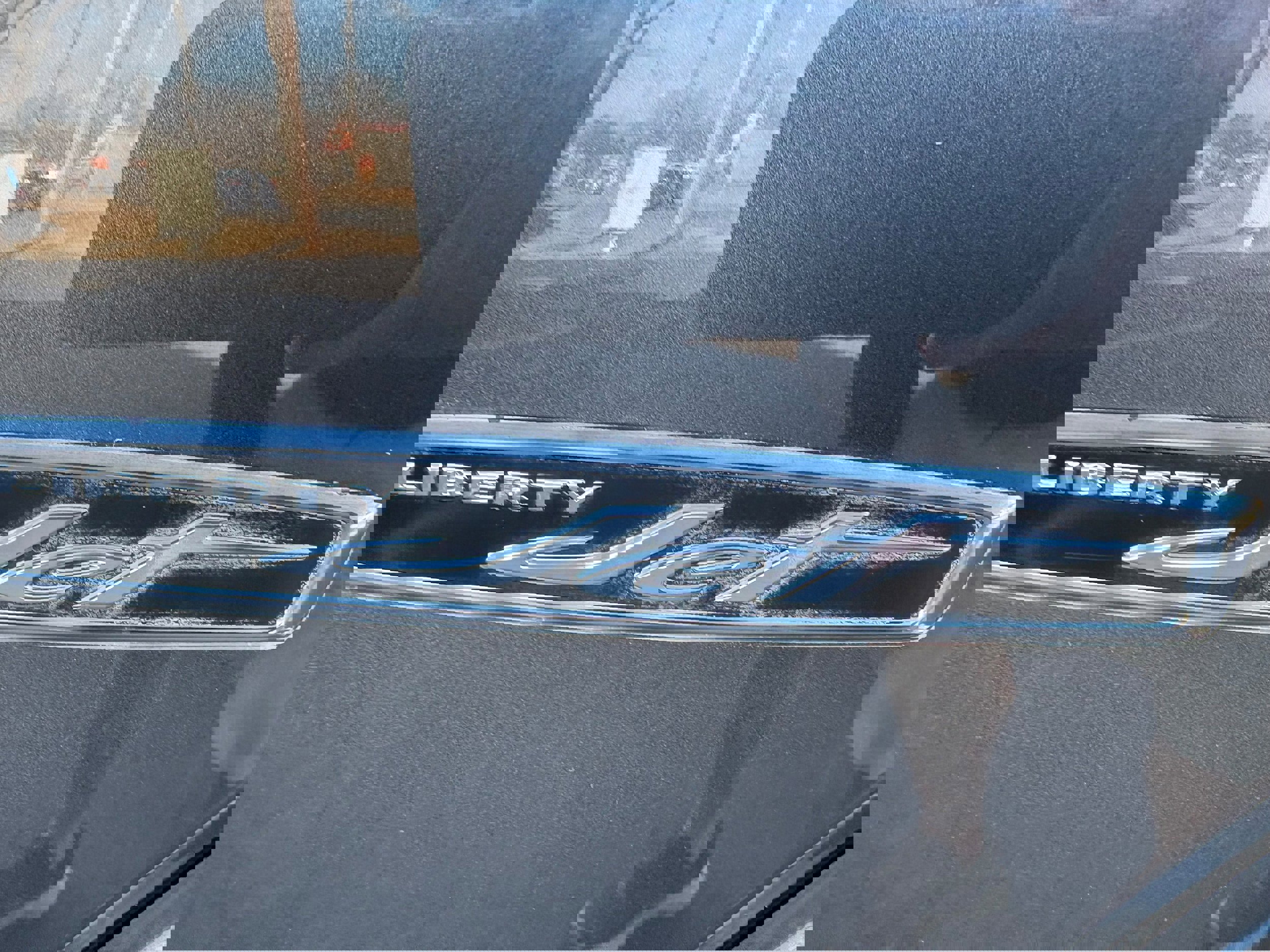 Used 2011 Jeep Liberty Sport image 5