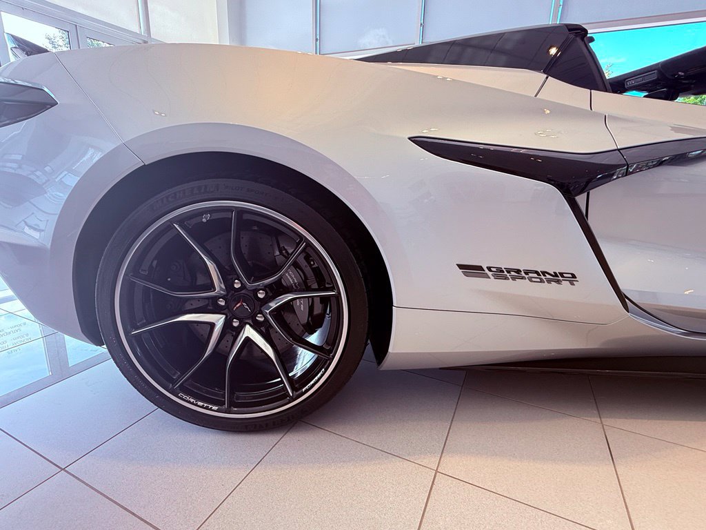 New 2027 Chevrolet Corvette Grand Sport w/ Z52 Sport Performance Package RWD image 23