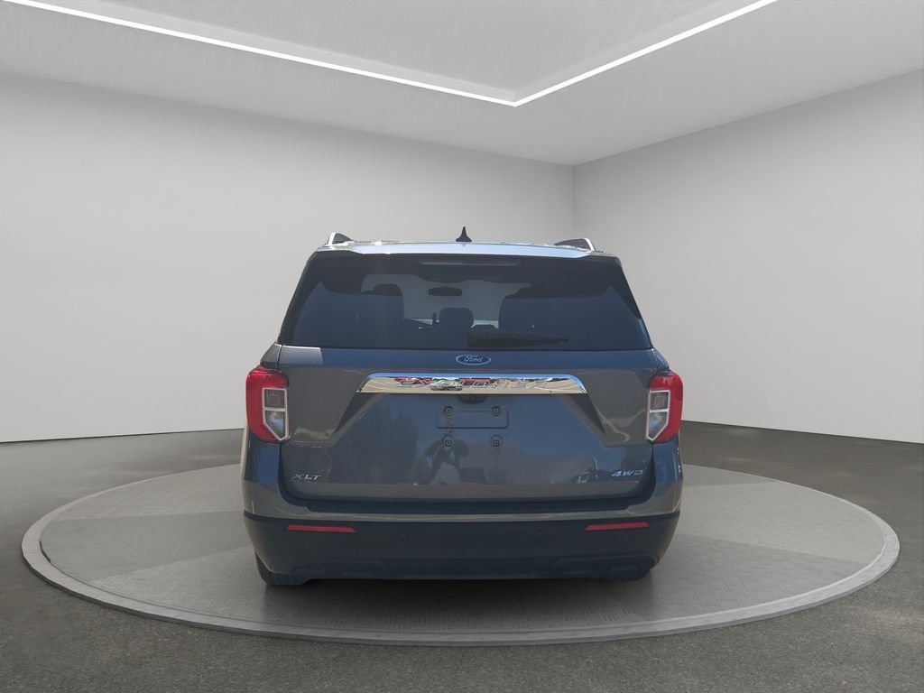 Used 2024 Ford Explorer XLT AWD/4WD image 4