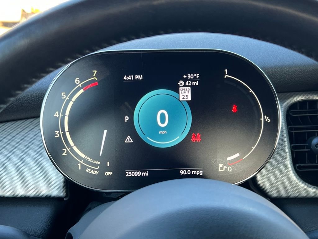 Used 2023 MINI Cooper Classic w/ Signature Upholstery Package image 19